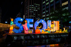 Picture of laterns spelling 'Seoul' at Cheonggyecheon stream in Jogno area, Seoul